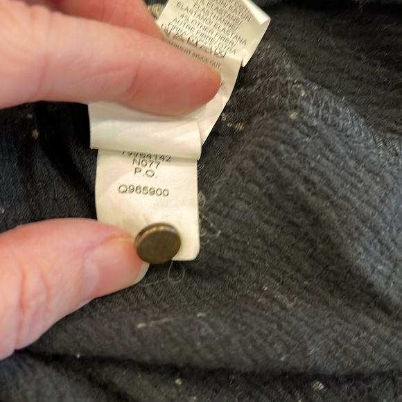 Lucky Brand | V-Neck Button Down Sleeveless Blouse | Black & Gold Floral | M‎ - Picture 11 of 12